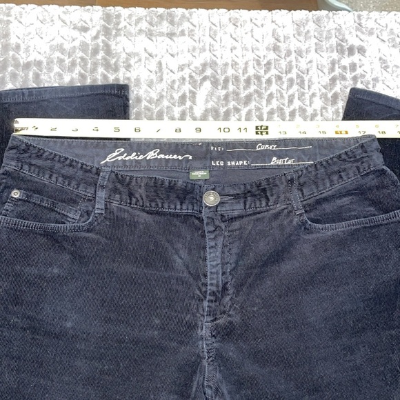 Eddie Bauer Curvy Fit Boot Cut Black Corduroy Pants. Size 14. - Picture 3 of 7